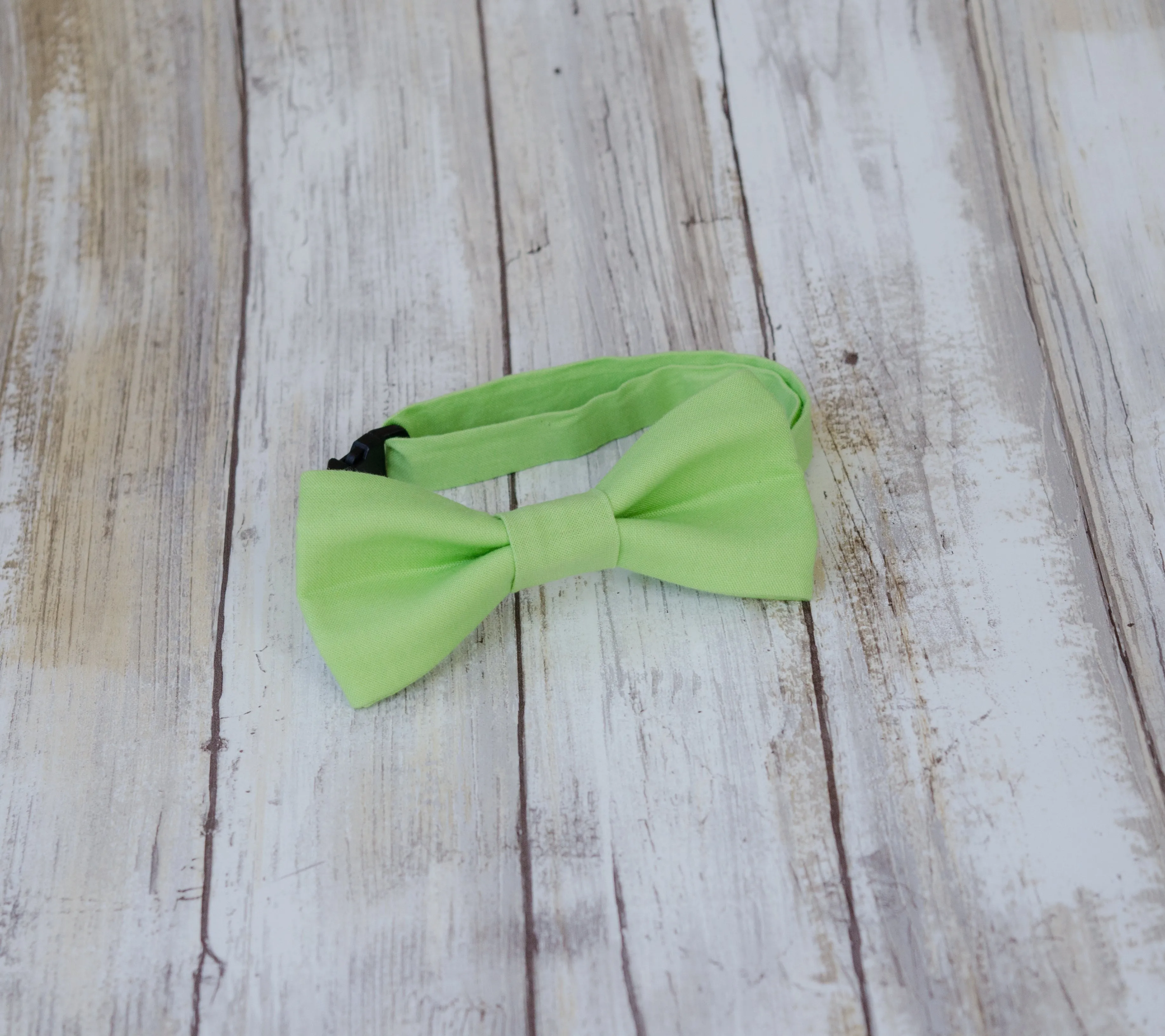 Lime Green Bow Tie (75)
