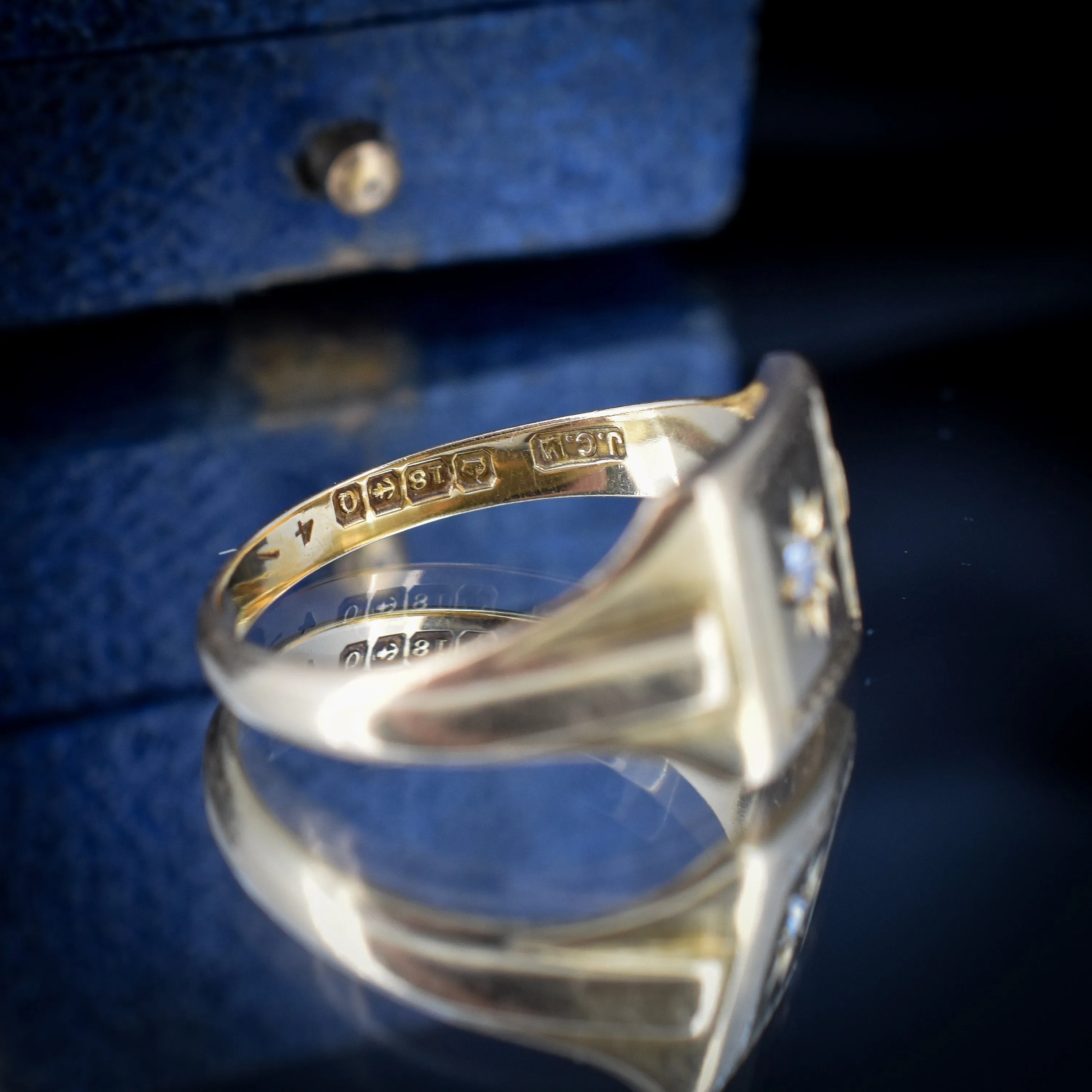 Vintage Diamond Square 18ct Yellow Gold Signet Ring | Dated 1940